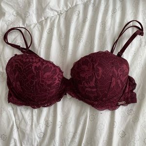 Victoria’s Secret Lace Push-up Bra